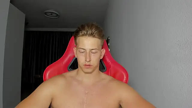 Snapshot of find0m_master chatting on October 28, 2025, 10:41 pm find0m master online show from October 28, 2025, 10:41 pm