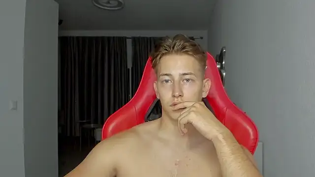 Snapshot of find0m_master chatting on October 20, 2025, 11:38 pm find0m master online show from October 20, 2025, 11:38 pm