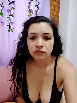 Snapshot of Miacollins12 chatting on October 18, 2025, 2:08 pm Miacollins12 online show from October 18, 2025, 2:08 pm