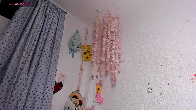 Emilycollei online show from July 18, 2026, 6:55 am