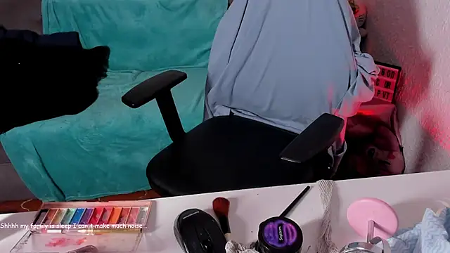 Emilycollei online show from February 8, 2026, 3:26 am