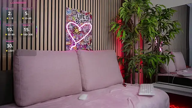 Snapshot of _YourSubmissive_ chatting on October 16, 2025, 6:16 pm YourSubmissive online show from October 16, 2025, 6:16 pm