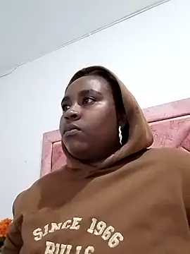 Snapshot of NaomiGrace_ chatting on November 20, 2025, 11:00 am NaomiGrace online show from November 20, 2025, 11:00 am