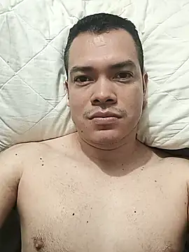 LuigiV2025 online show from January 5, 2026, 8:12 pm