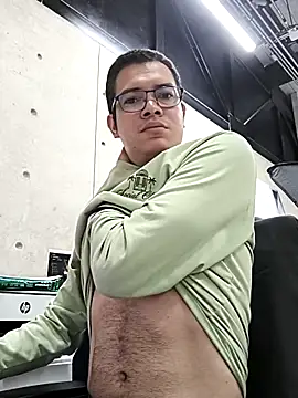 LuigiV2025 online show from February 10, 2026, 2:27 pm