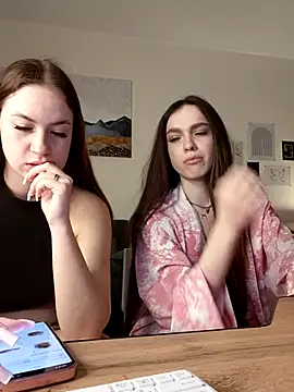 MayaGlow online show from February 2, 2026, 5:17 am