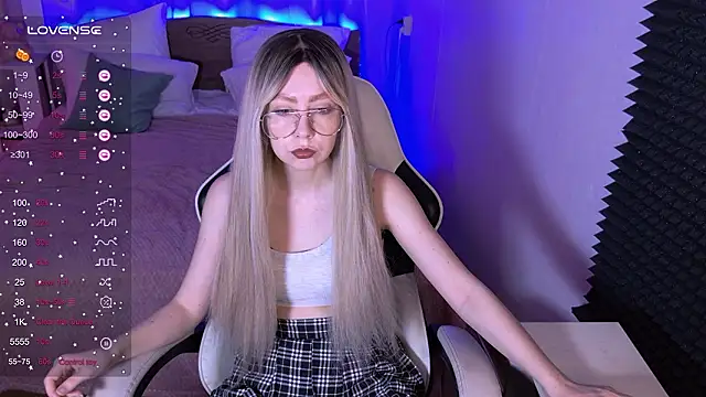 Snapshot of sofiisun chatting on March 10, 2026, 2:04 am sofiisun online show from March 10, 2026, 2:04 am