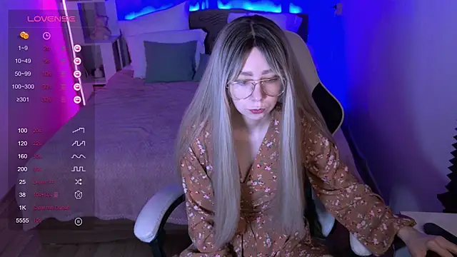 sofiisun online show from November 19, 2025, 2:11 am