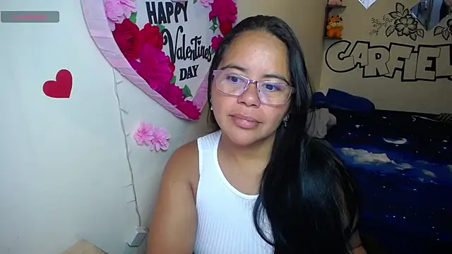 Miss  kendra  online show from May 8, 2026, 11:36 am