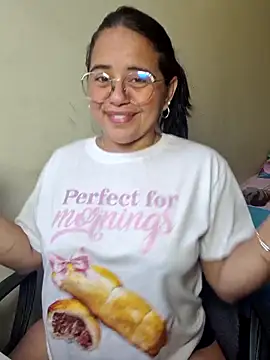 Snapshot of Miss__kendra_ chatting on October 31, 2025, 2:46 pm Miss kendra online show from October 31, 2025, 2:46 pm