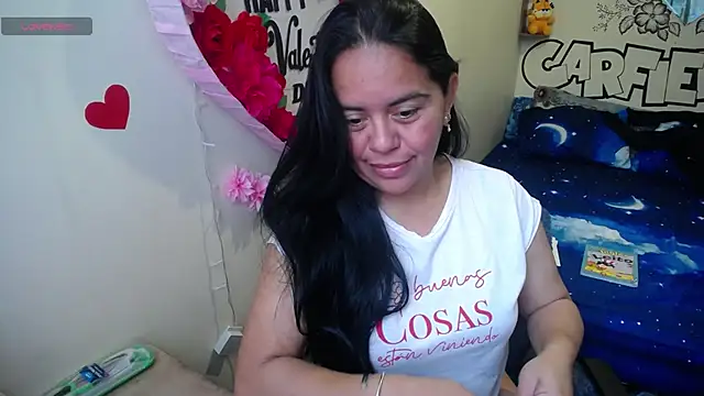 Miss  kendra  online show from April 23, 2026, 12:29 pm