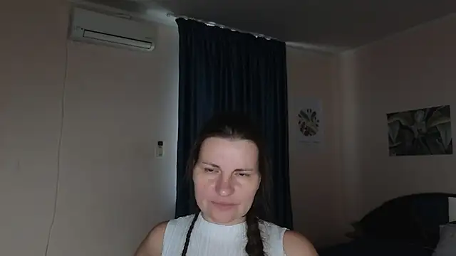 Snapshot of Mirabelle_Velvet chatting on November 11, 2025, 7:14 am Mirabelle Velvet online show from November 11, 2025, 7:14 am
