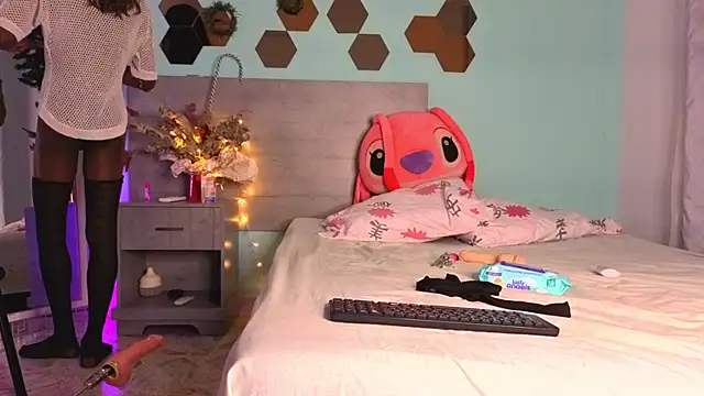 Darkcandyboy online show from December 18, 2025, 12:31 pm