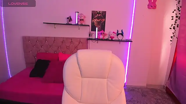 Snapshot of thianahorny chatting on October 25, 2025, 12:39 pm thianahorny online show from October 25, 2025, 12:39 pm