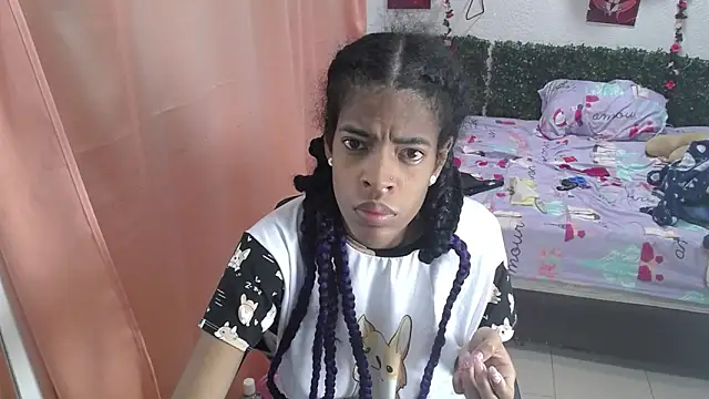 thianahorny online show from June 15, 2026, 12:49 pm