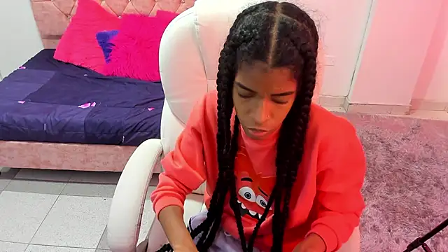 Snapshot of thianahorny chatting on November 25, 2025, 12:27 pm thianahorny online show from November 25, 2025, 12:27 pm