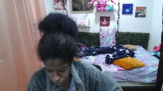 thianahorny online show from June 5, 2026, 1:17 pm