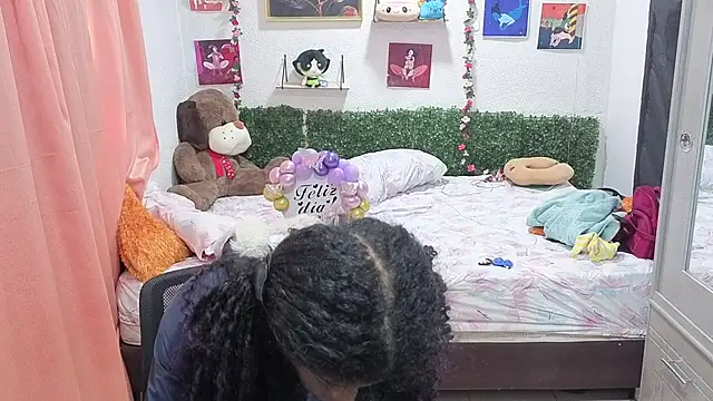 Snapshot of thianahorny chatting on July 21, 2026, 1:23 pm thianahorny online show from July 21, 2026, 1:23 pm