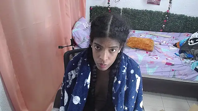 thianahorny online show from June 10, 2026, 3:24 pm