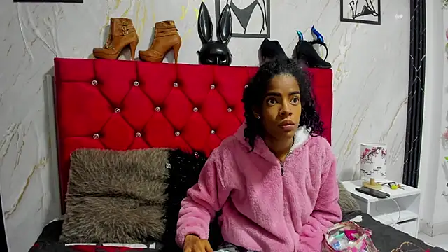 Snapshot of thianahorny chatting on March 19, 2026, 9:42 am thianahorny online show from March 19, 2026, 9:42 am