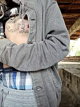 Juicydick420-xxx online show from February 1, 2026, 2:04 pm