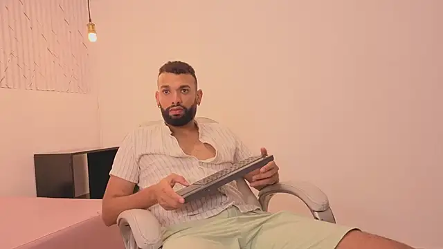 onlymen2025 online show from November 20, 2025, 7:36 pm