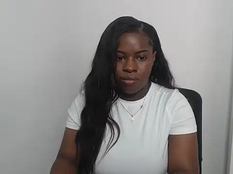MiaFoxx7 online show from October 7, 2025, 8:32 pm