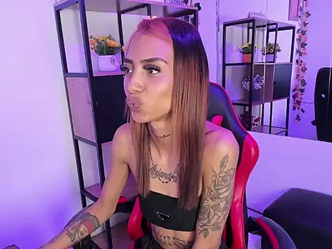 Snapshot of KarlaSlutSkinny__ chatting on November 11, 2025, 4:02 pm KarlaSlutSkinny online show from November 11, 2025, 4:02 pm