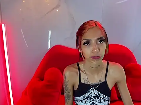 Snapshot of KarlaSlutSkinny__ chatting on October 22, 2025, 3:39 am KarlaSlutSkinny online show from October 22, 2025, 3:39 am