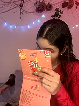 Snapshot of Ariasex_ chatting on October 25, 2025, 7:25 pm Ariasex online show from October 25, 2025, 7:25 pm