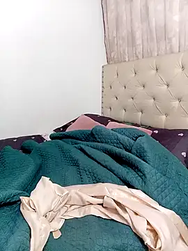 MeganHillss online show from November 22, 2025, 6:56 am