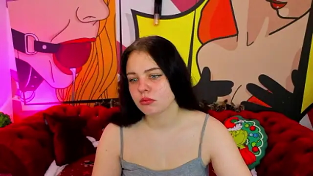 SnowWhiti online show from January 7, 2026, 6:29 am