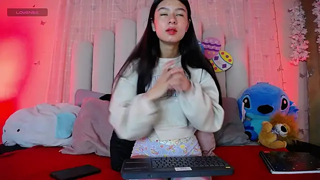 Snapshot of SweetRenata_ chatting on March 5, 2026, 11:51 am SweetRenata online show from March 5, 2026, 11:51 am