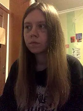 LunaVirelle online show from November 14, 2025, 9:07 pm