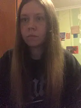 Snapshot of LunaVirelle chatting on May 17, 2026, 5:35 pm LunaVirelle online show from May 17, 2026, 5:35 pm