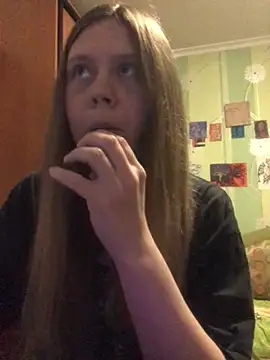 Snapshot of LunaVirelle chatting on June 8, 2026, 7:58 pm LunaVirelle online show from June 8, 2026, 7:58 pm