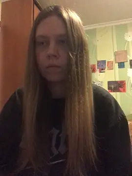Snapshot of LunaVirelle chatting on April 21, 2026, 5:41 pm LunaVirelle online show from April 21, 2026, 5:41 pm