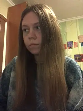 Snapshot of LunaVirelle chatting on April 17, 2026, 4:54 pm LunaVirelle online show from April 17, 2026, 4:54 pm