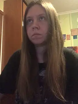 Snapshot of LunaVirelle chatting on April 26, 2026, 5:10 pm LunaVirelle online show from April 26, 2026, 5:10 pm