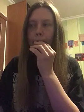 Snapshot of LunaVirelle chatting on May 7, 2026, 6:11 pm LunaVirelle online show from May 7, 2026, 6:11 pm