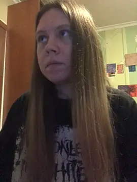 Snapshot of LunaVirelle chatting on April 23, 2026, 7:59 pm LunaVirelle online show from April 23, 2026, 7:59 pm