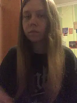 Snapshot of LunaVirelle chatting on May 22, 2026, 7:01 pm LunaVirelle online show from May 22, 2026, 7:01 pm
