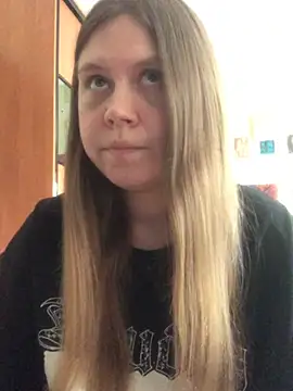 Snapshot of LunaVirelle chatting on July 22, 2026, 12:07 pm LunaVirelle online show from July 22, 2026, 12:07 pm