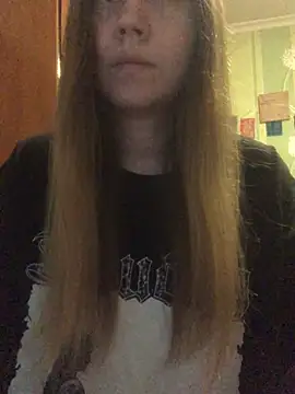Snapshot of LunaVirelle chatting on July 5, 2026, 7:32 pm LunaVirelle online show from July 5, 2026, 7:32 pm