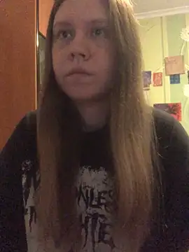 Snapshot of LunaVirelle chatting on May 27, 2026, 5:09 pm LunaVirelle online show from May 27, 2026, 5:09 pm