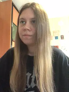 Snapshot of LunaVirelle chatting on May 30, 2026, 2:55 pm LunaVirelle online show from May 30, 2026, 2:55 pm