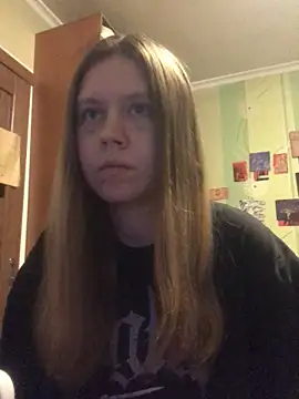 LunaVirelle online show from November 9, 2025, 4:11 pm