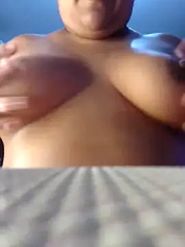 Snapshot of AprilBelmore chatting on November 14, 2025, 6:39 am AprilBelmore online show from November 14, 2025, 6:39 am