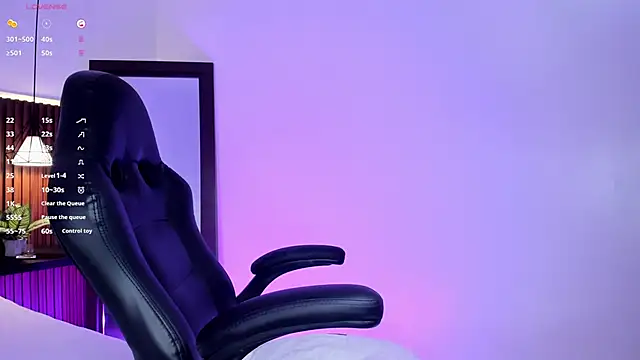 Snapshot of evelyn_samantha chatting on November 16, 2025, 1:43 am evelyn samantha online show from November 16, 2025, 1:43 am