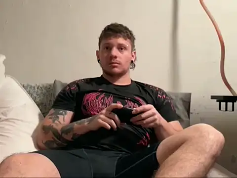 Snapshot of Skol_100802 chatting on October 16, 2025, 2:53 am Skol 100802 online show from October 16, 2025, 2:53 am